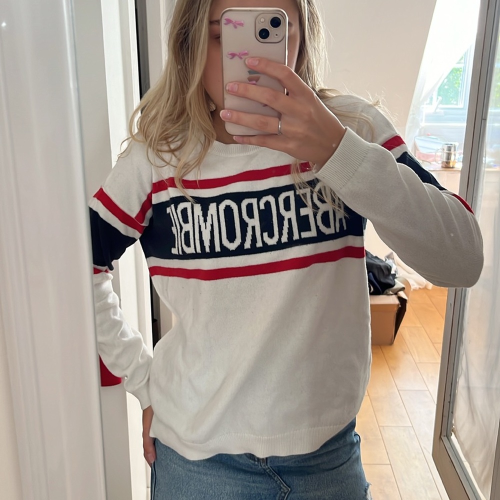 ABERCROMBIE KIDS striped white sweater in size 15/16.